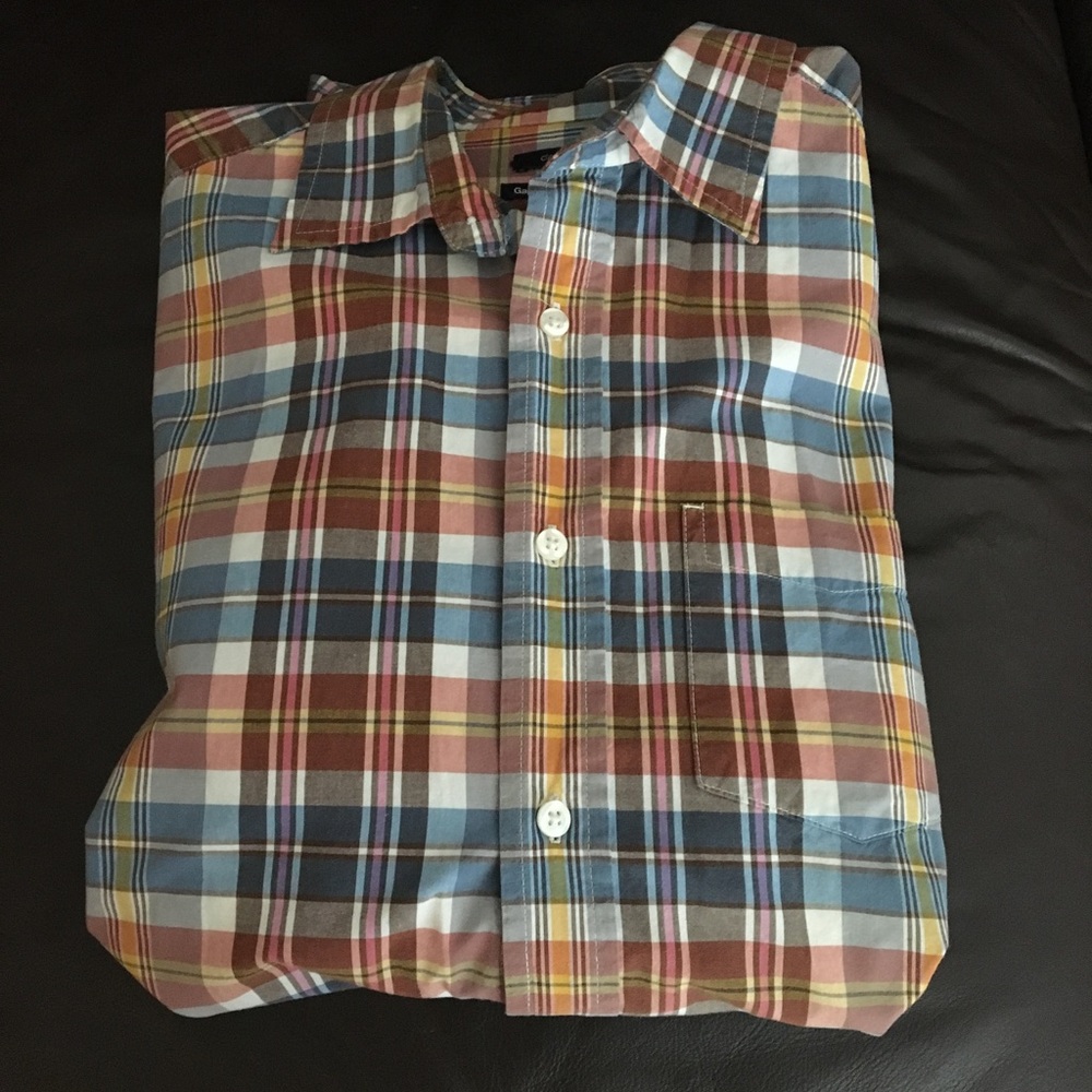 Gap men's lightweight cotton button up.